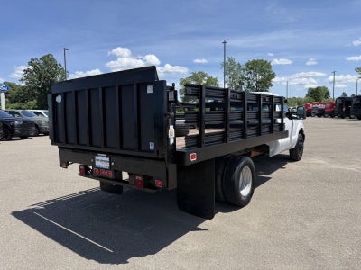 2015 Ford F-350 Chassis 2WD Reg Cab 165 WB 84 CA XL