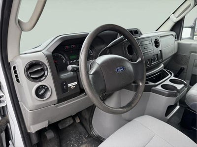 2019 Ford E-450 Cutaway E-450 DRW 158 WB