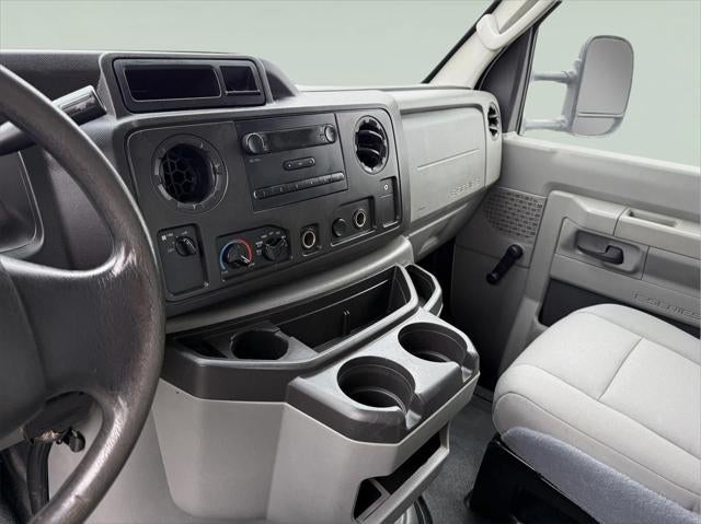 2019 Ford E-450 Cutaway E-450 DRW 158 WB