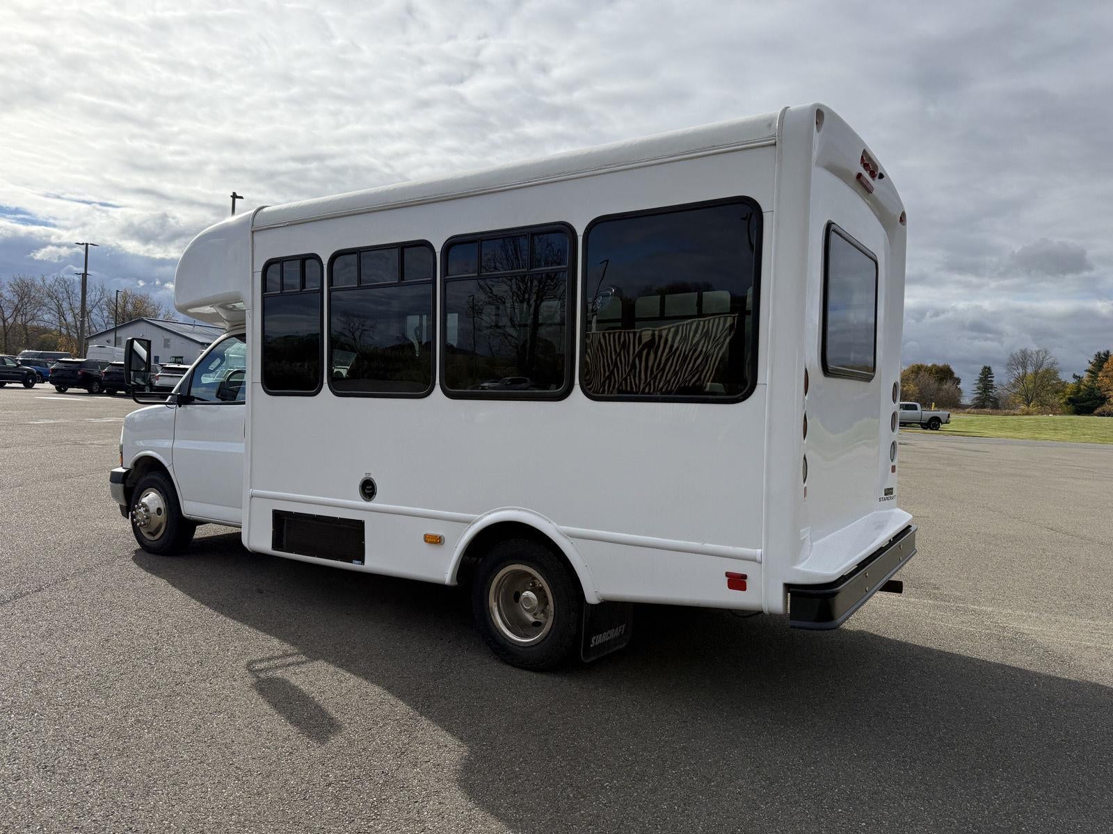 2022 Chevrolet Express Cutaway Work Van