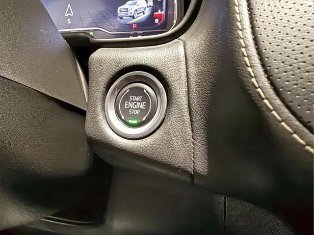 2024 GMC Yukon XL 4WD SLT