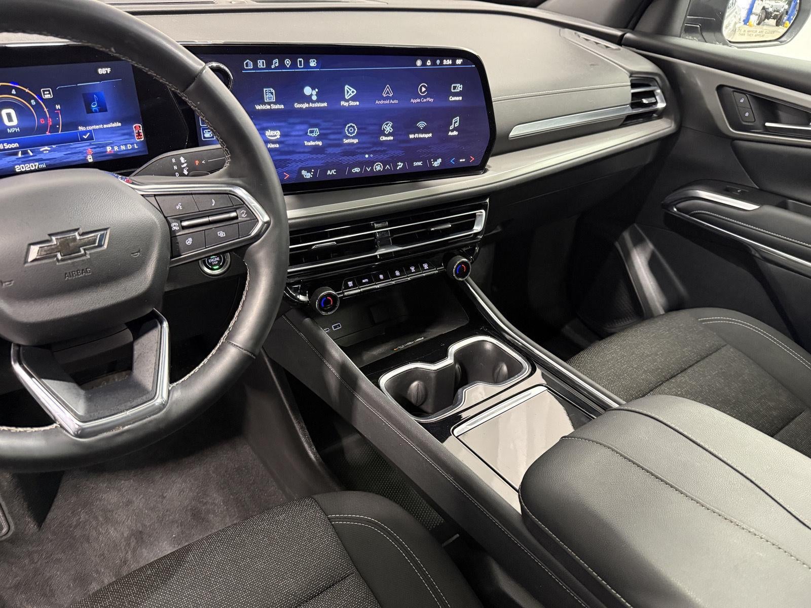 2024 Chevrolet Traverse LT