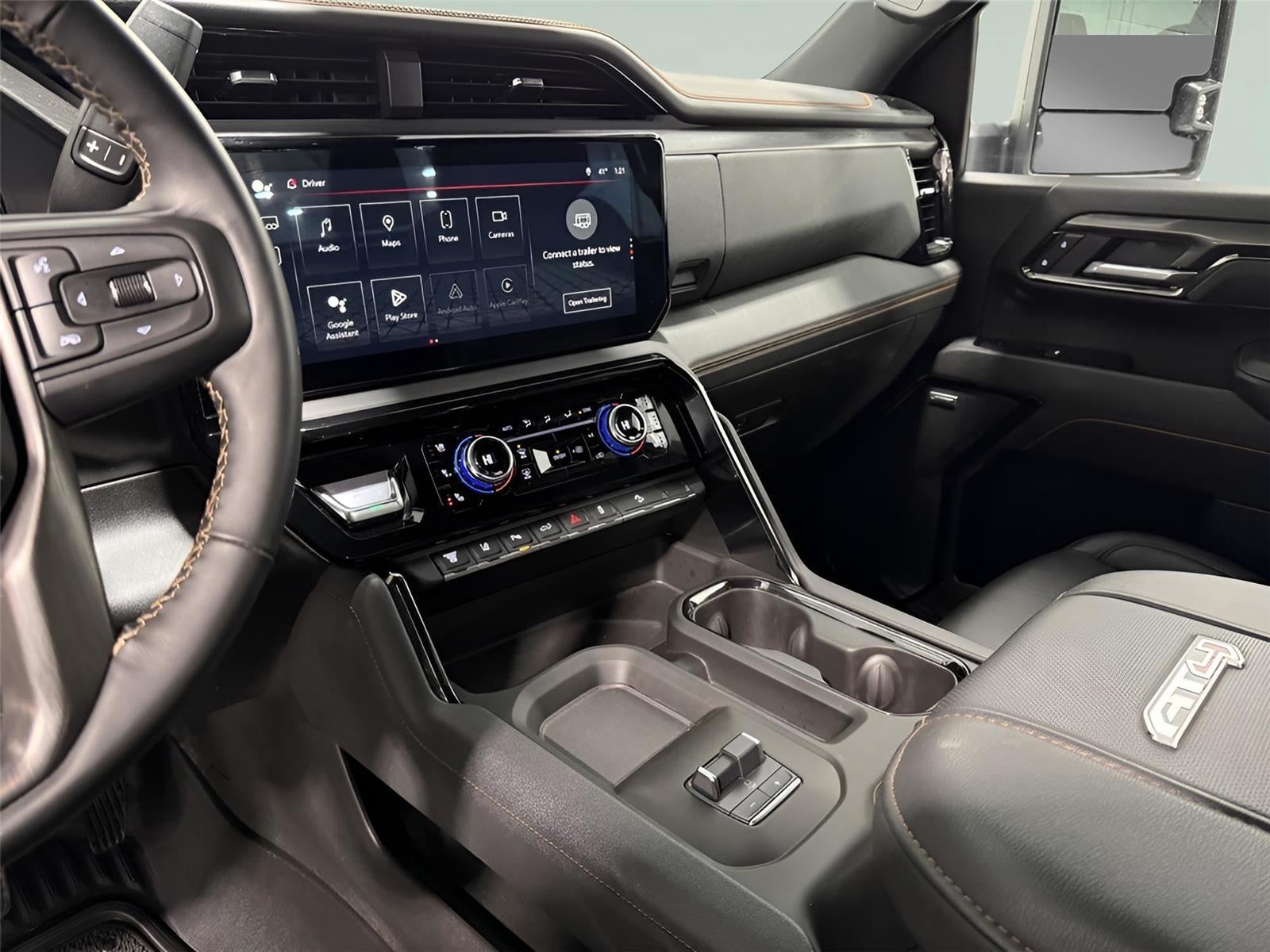 2025 GMC Sierra 2500HD 4WD Crew Cab Standard Bed AT4