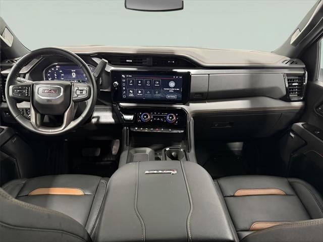 2025 GMC Sierra 2500HD 4WD Crew Cab Standard Bed AT4