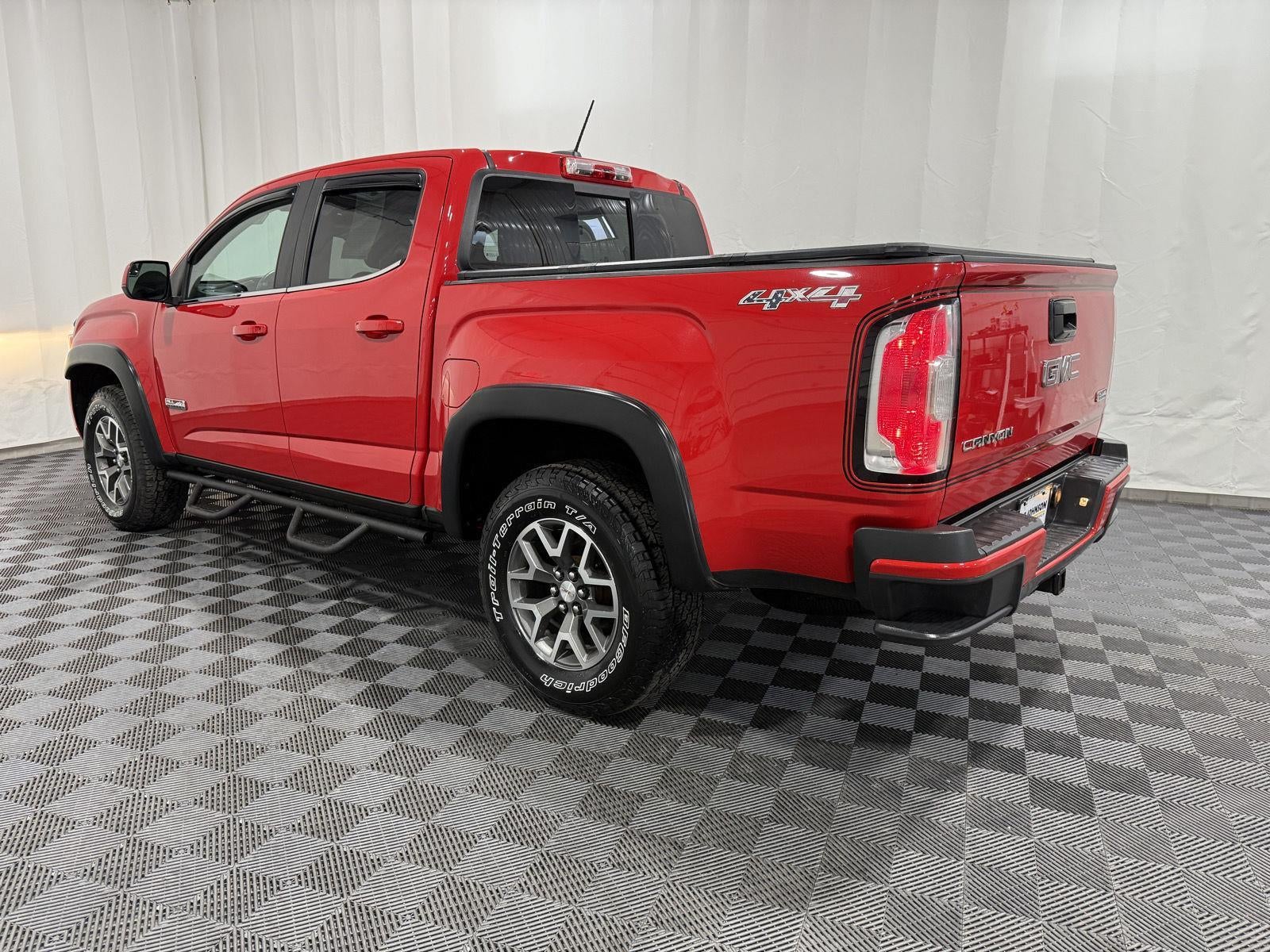 2016 GMC Canyon SLE