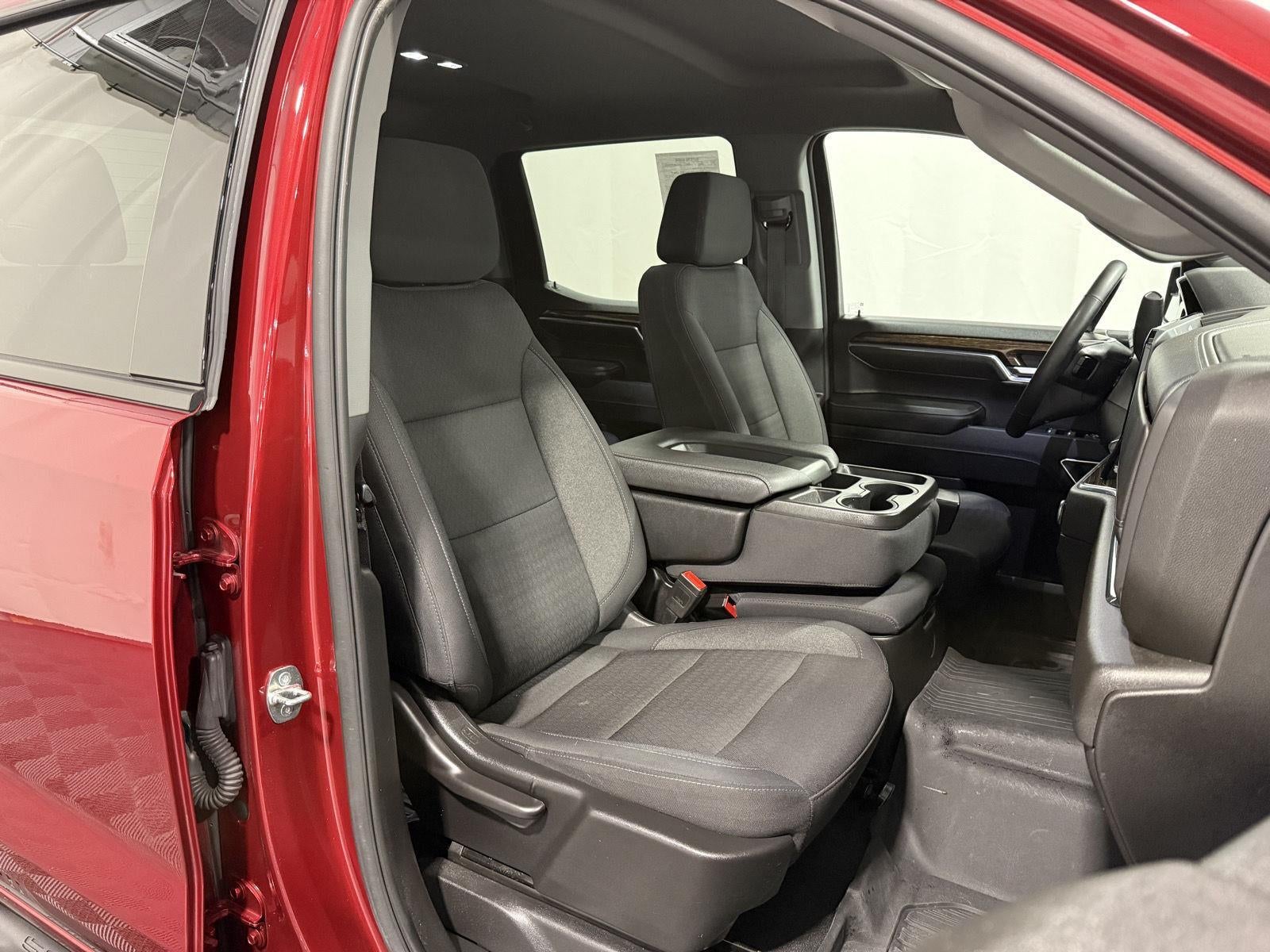 2023 GMC Sierra 1500 4WD Crew Cab Short Box Elevation with 3VL