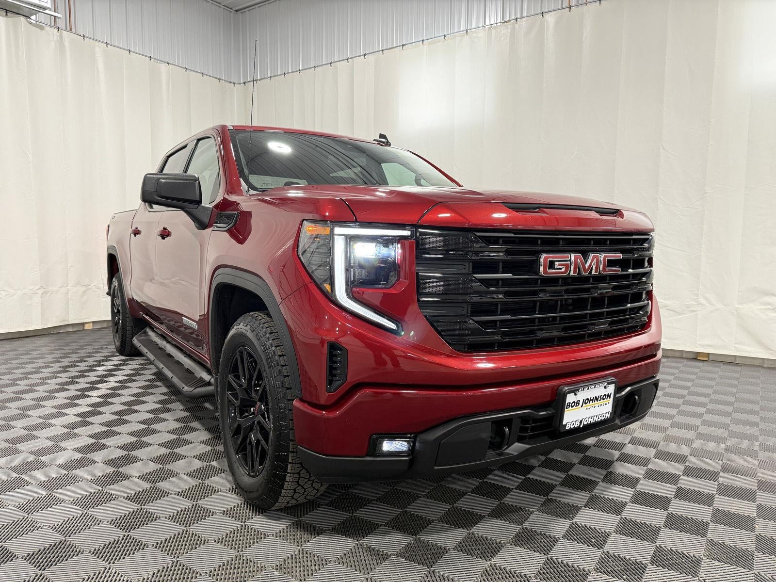 2023 GMC Sierra 1500 4WD Crew Cab Short Box Elevation with 3VL