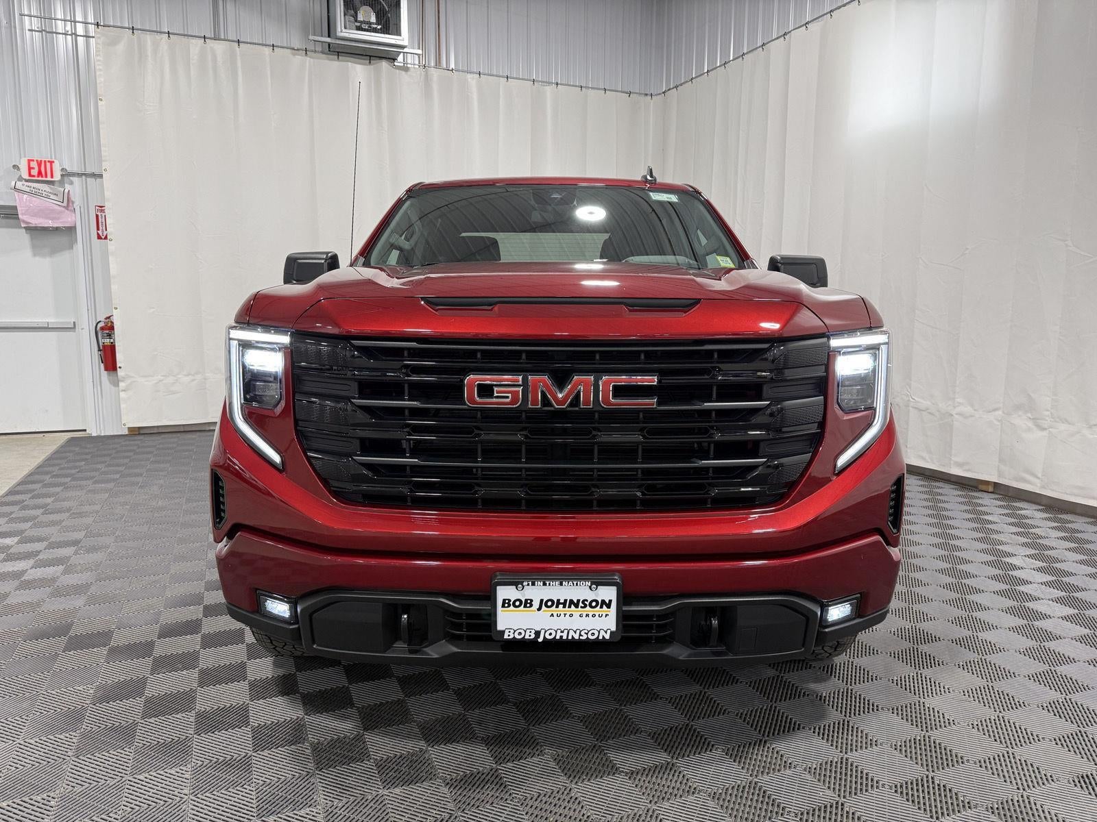 2023 GMC Sierra 1500 4WD Crew Cab Short Box Elevation with 3VL