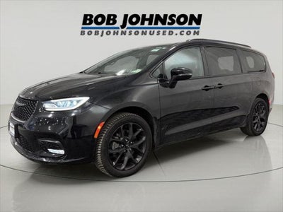 2022 Chrysler Pacifica Touring L AWD
