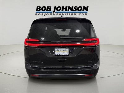 2022 Chrysler Pacifica Touring L AWD