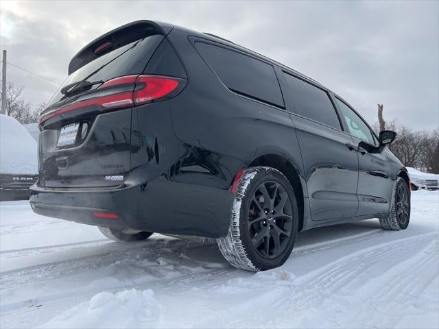 2024 Chrysler Pacifica Limited AWD