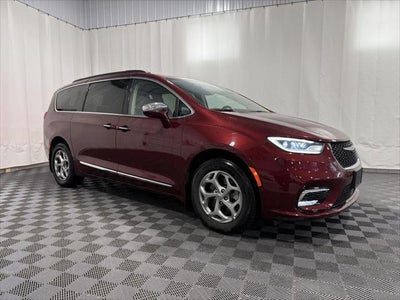2022 Chrysler Pacifica Limited AWD