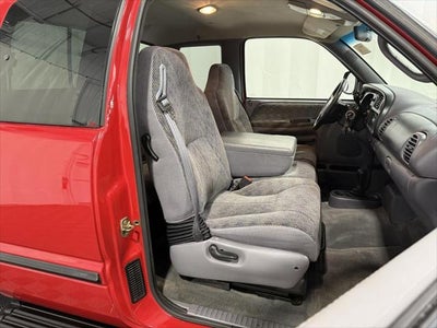 1999 Dodge Ram 1500 2dr Club Cab 139 WB 4WD