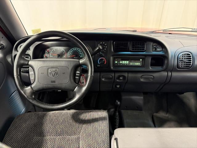 1999 Dodge Ram 1500 2dr Club Cab 139 WB 4WD