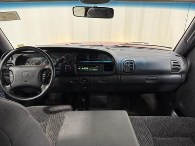1999 Dodge Ram 1500 2dr Club Cab 139 WB 4WD