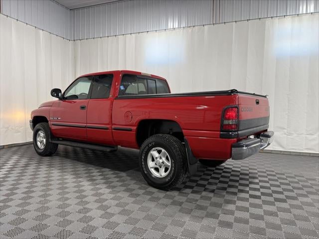 1999 Dodge Ram 1500 2dr Club Cab 139 WB 4WD