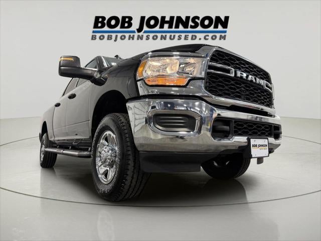 2024 RAM 2500 Tradesman Crew Cab 4x4 6'4' Box