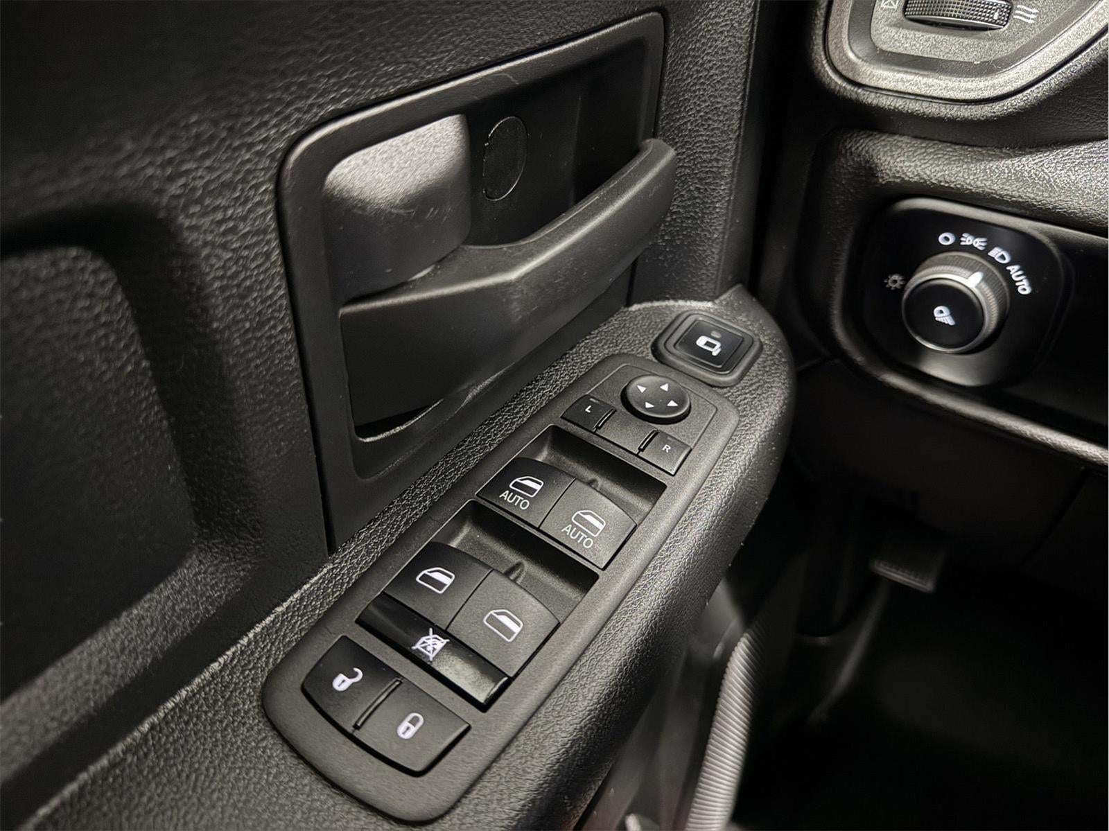 2024 RAM 2500 Tradesman Crew Cab 4x4 6'4' Box
