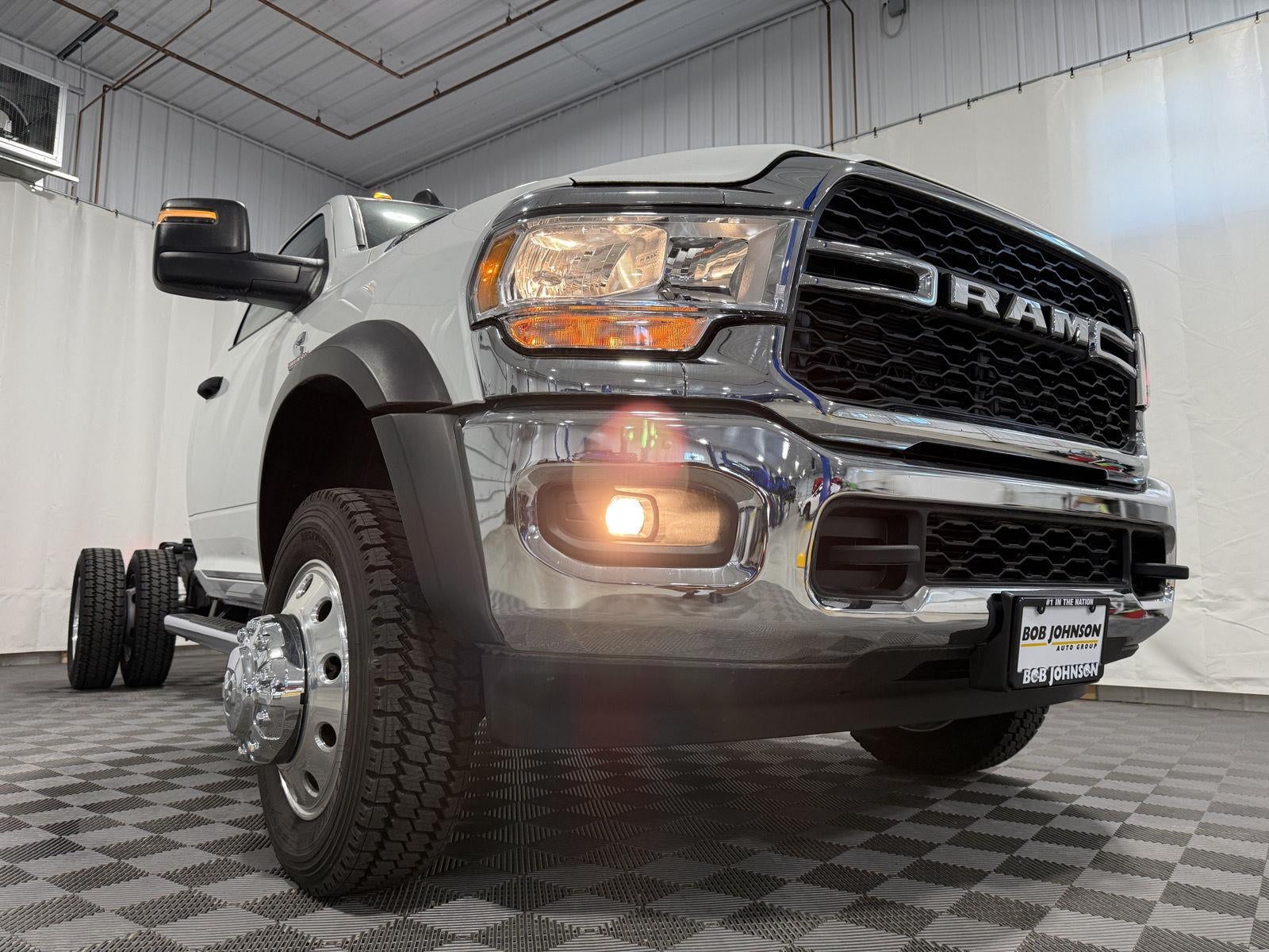 2024 RAM 5500 Chassis Tradesman/SLT
