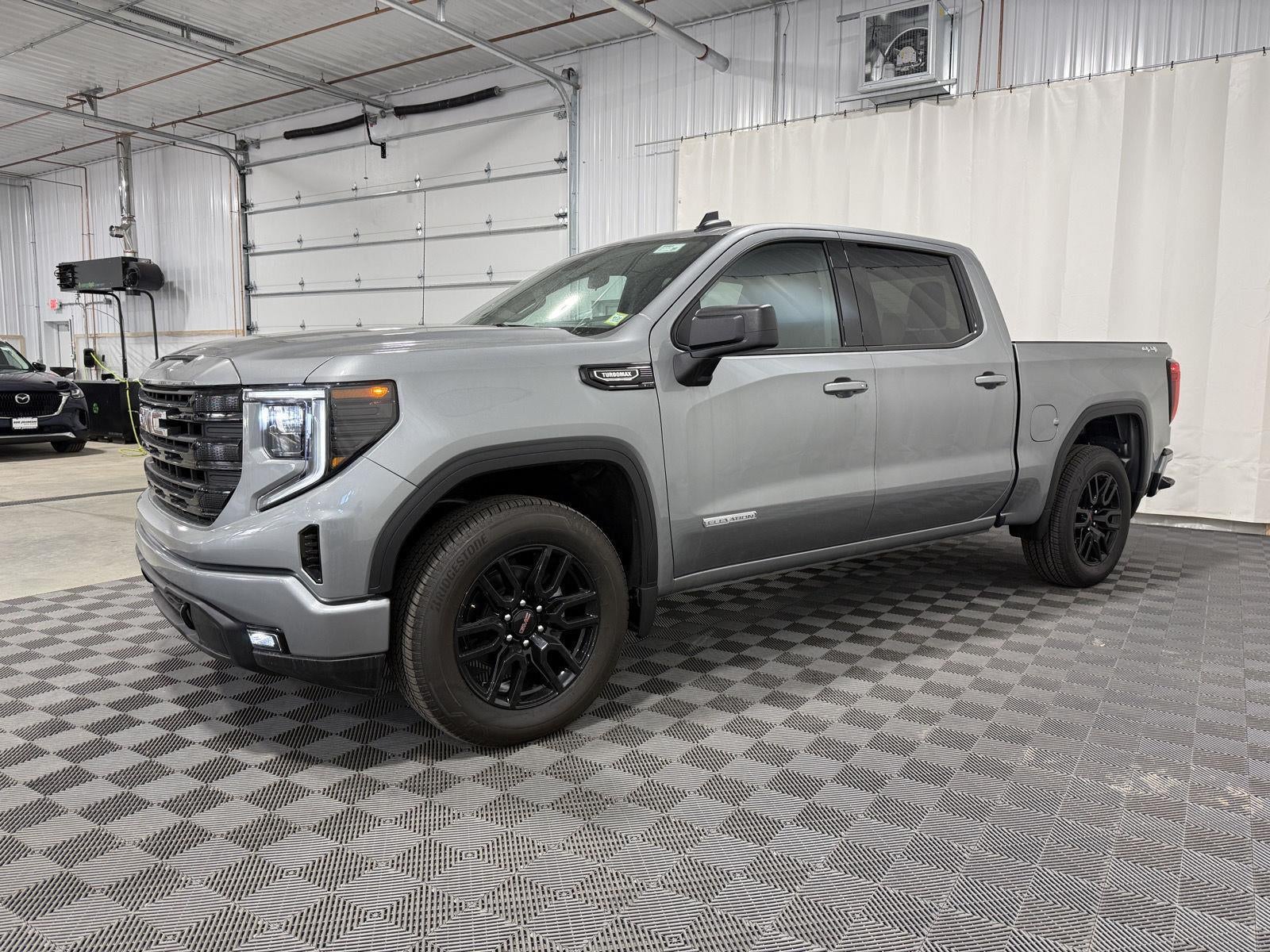 2025 GMC Sierra 1500 Elevation