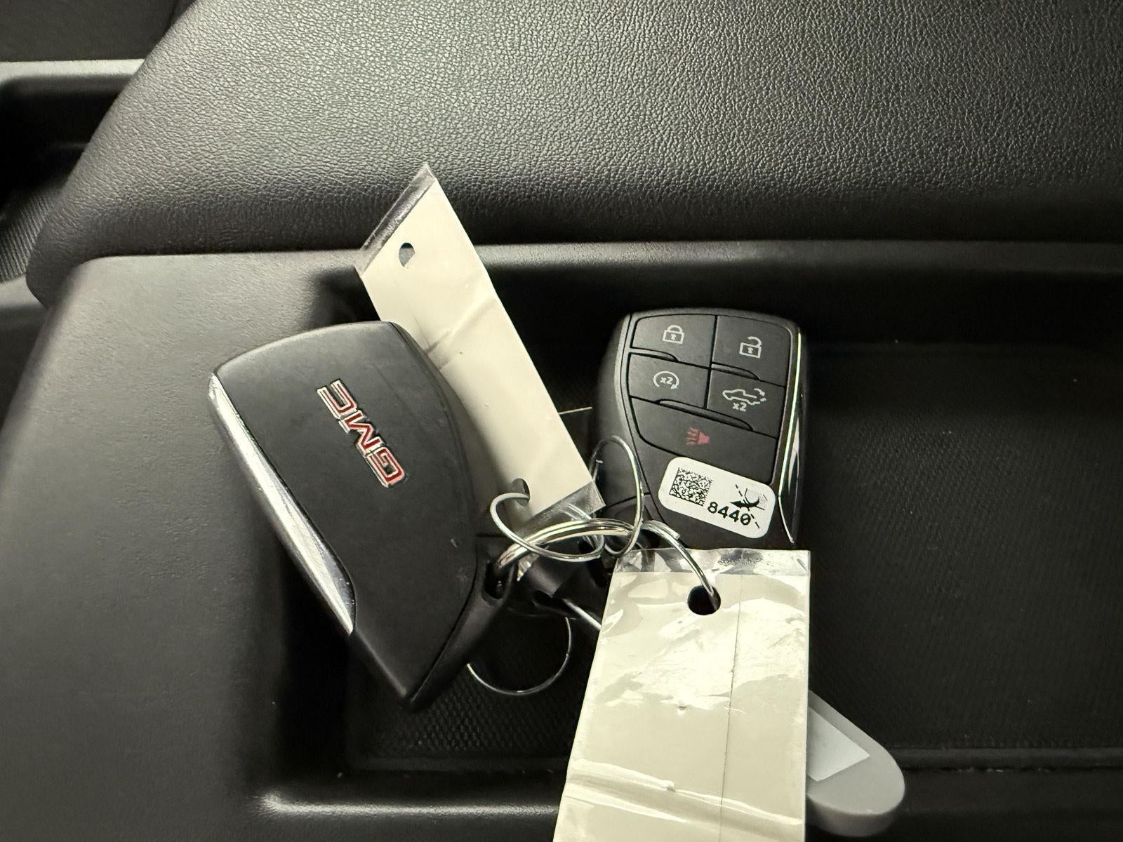 2024 GMC Sierra 1500 4WD Crew Cab Short Box Elevation with 3VL