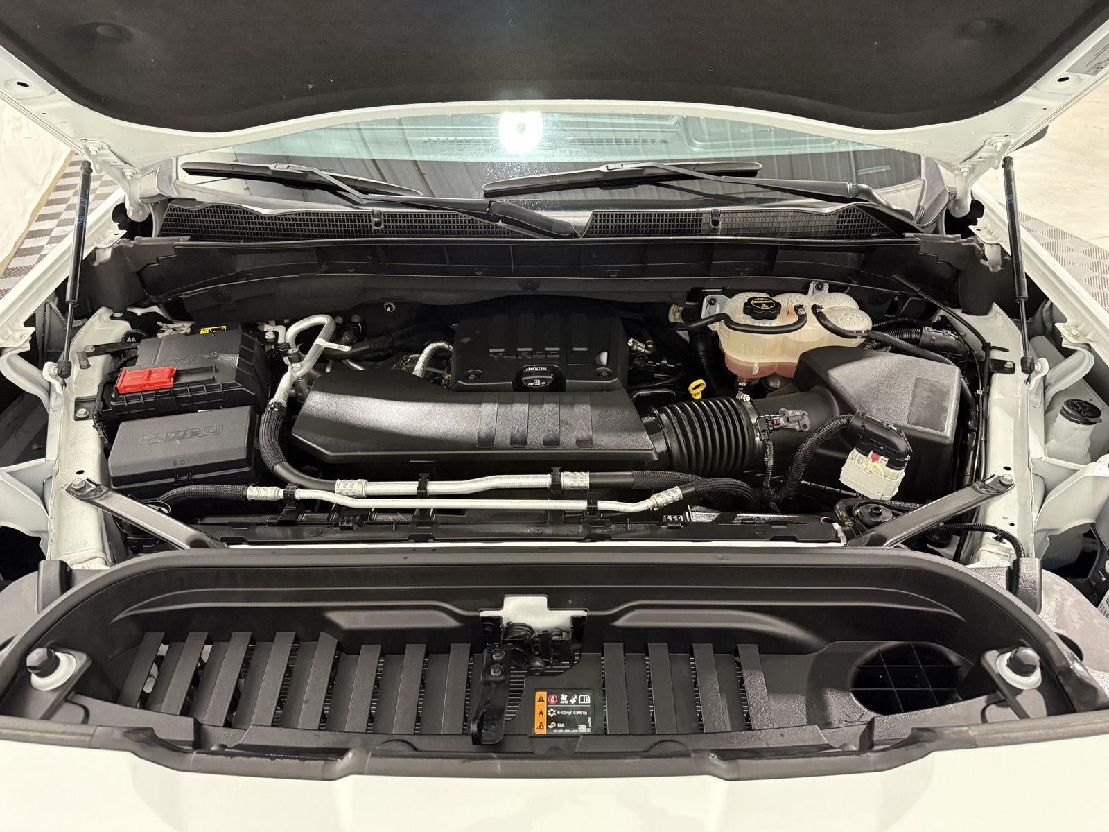 2024 GMC Sierra 1500 4WD Crew Cab Short Box Elevation with 3VL