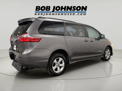 2020 Toyota Sienna LE