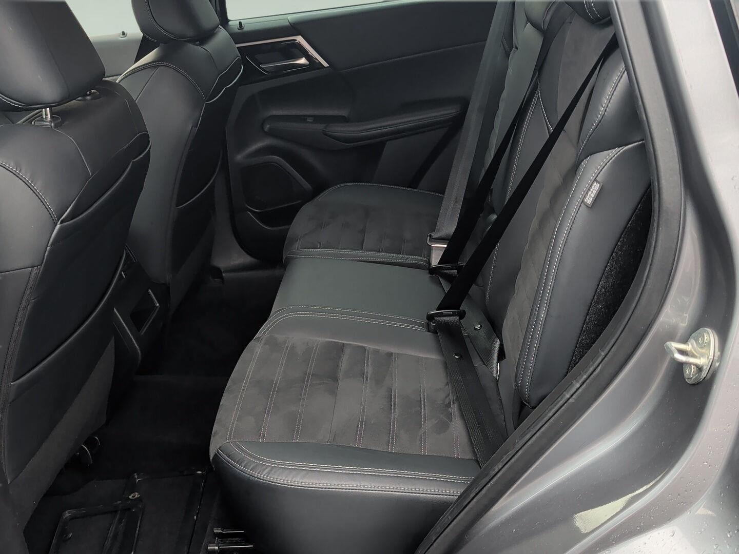 2022 Mitsubishi Outlander SE Launch Edition