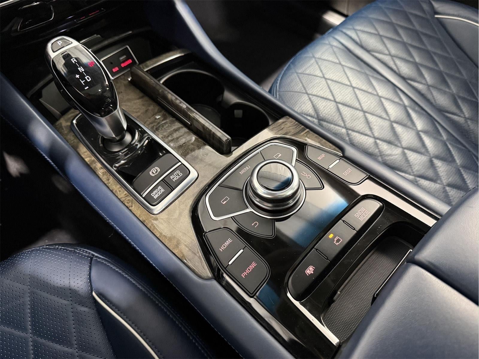 2015 Kia K900 Luxury