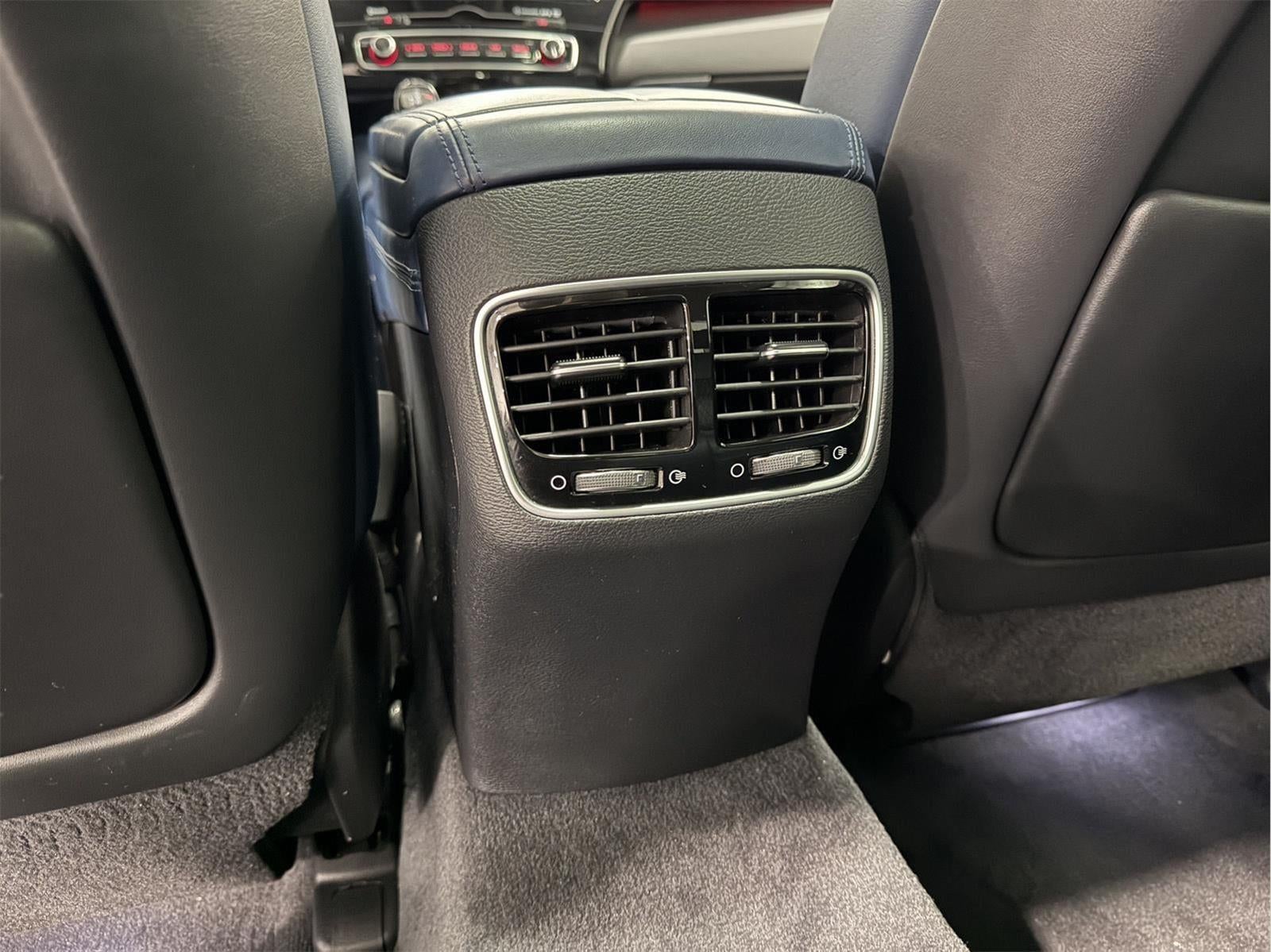 2015 Kia K900 Luxury