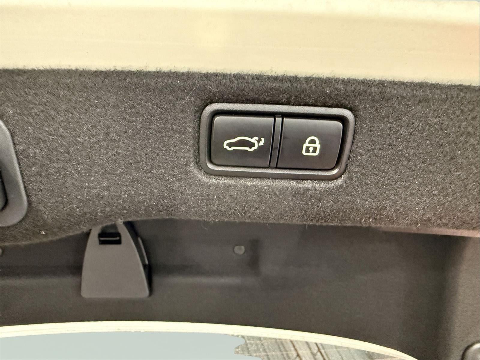 2015 Kia K900 Luxury