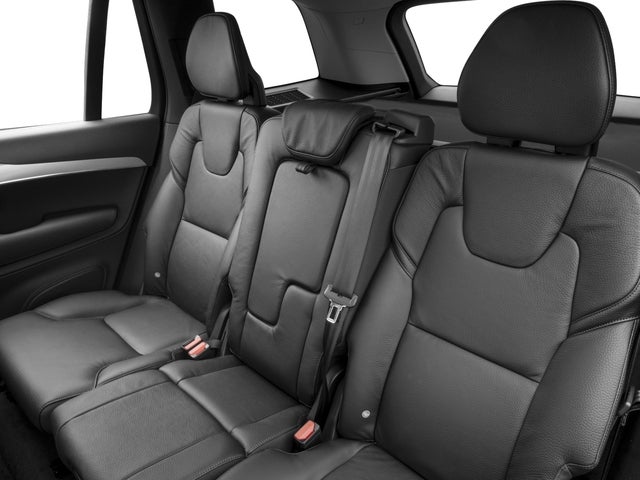 2017 Volvo XC90 T6 Momentum