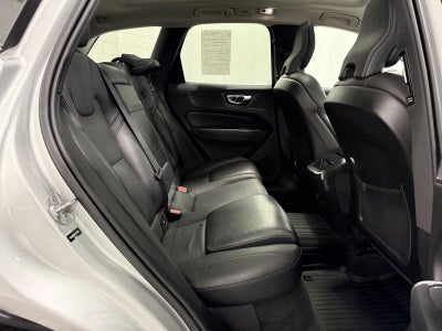 2021 Volvo XC60 T6 Momentum