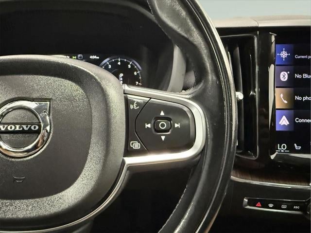 2021 Volvo XC60 T6 Momentum
