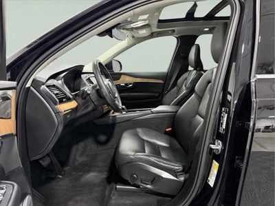 2023 Volvo XC90 B5 Plus